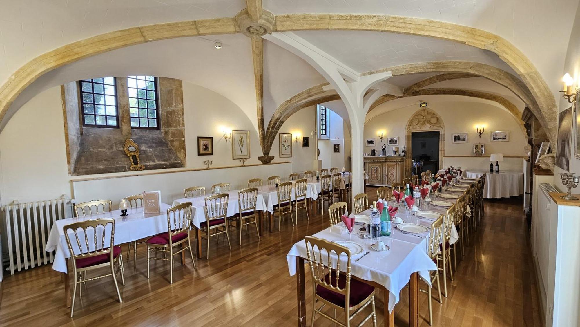 Chateau De Mornay Saint-Pierre-de-l'Isle Luaran gambar
