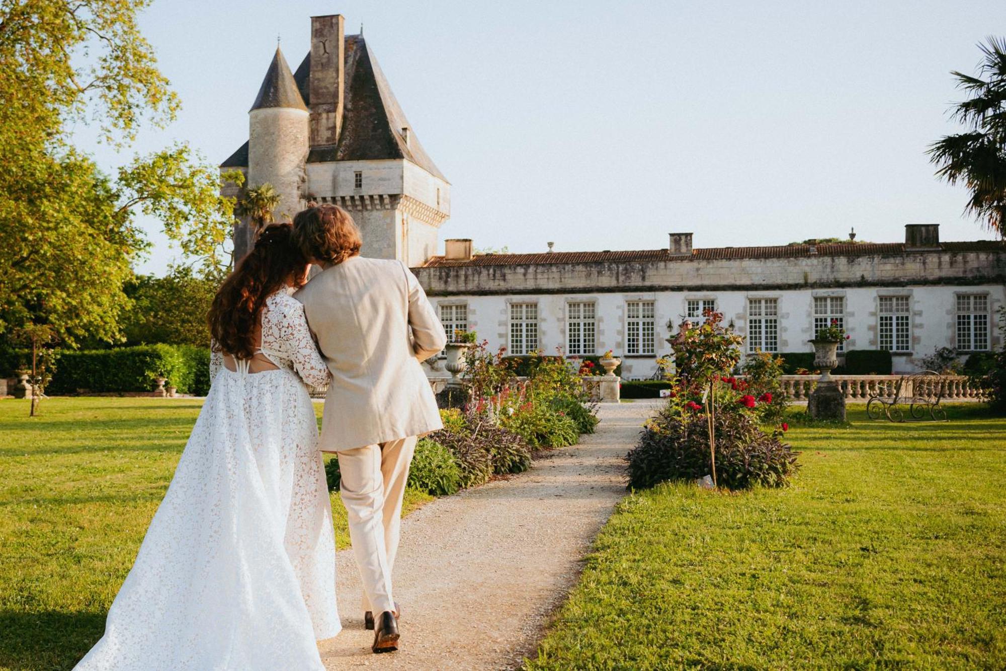 Chateau De Mornay Saint-Pierre-de-l'Isle Luaran gambar